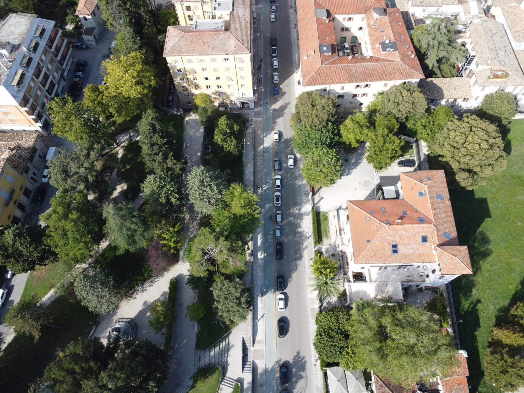 Villino Mari Camere Con Parcheggio Privato Gratuito Ascoli Piceno Exterior foto